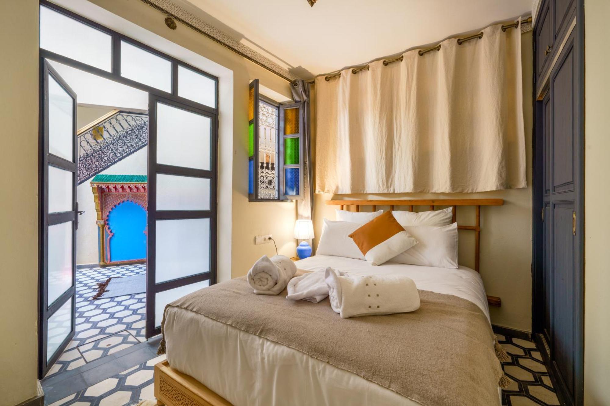 Riad 4 Chambres - Piscine & Petit Dejeuner Gratuit - Wifi Fibre Optique マラケシュ エクステリア 写真