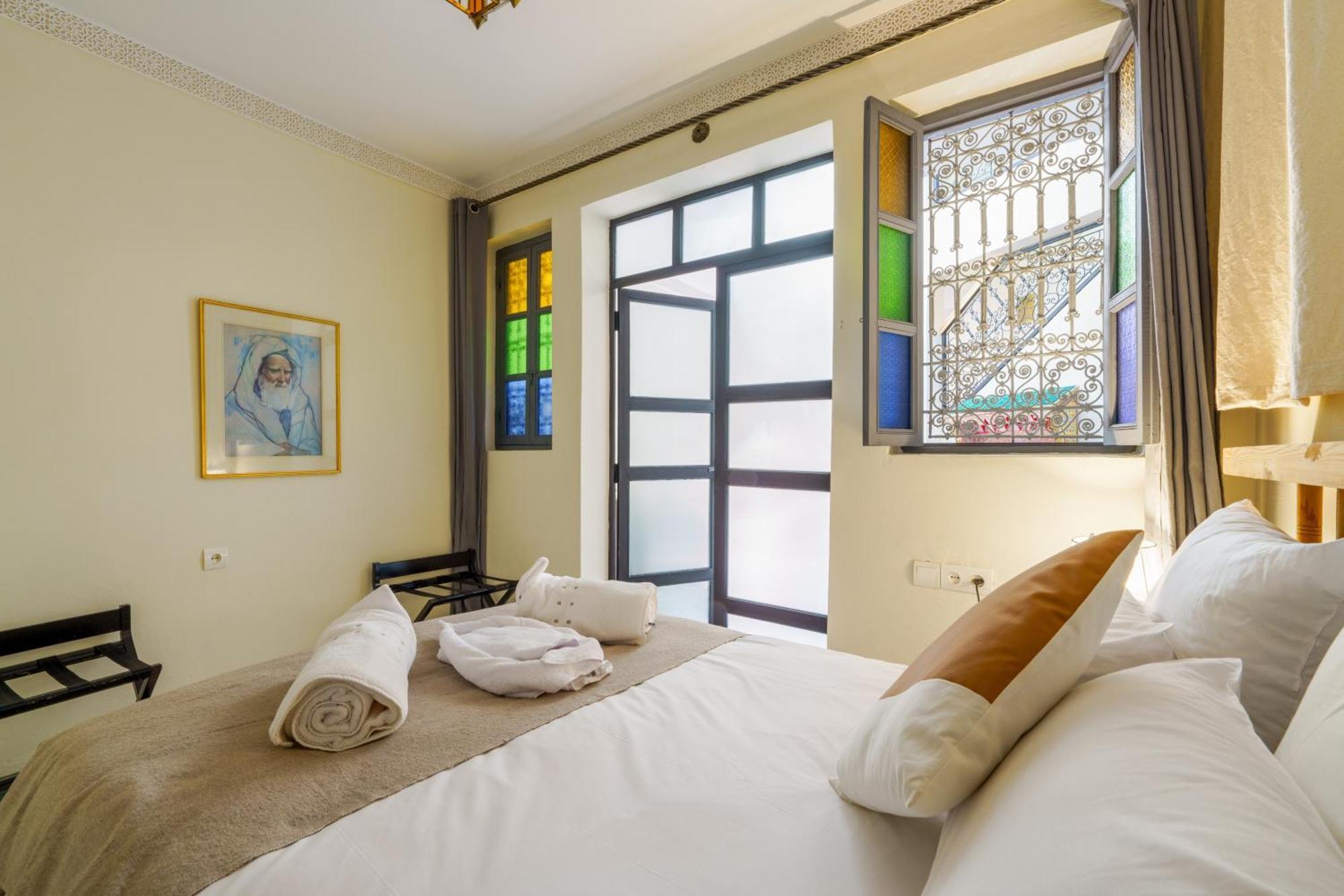 Riad 4 Chambres - Piscine & Petit Dejeuner Gratuit - Wifi Fibre Optique マラケシュ エクステリア 写真