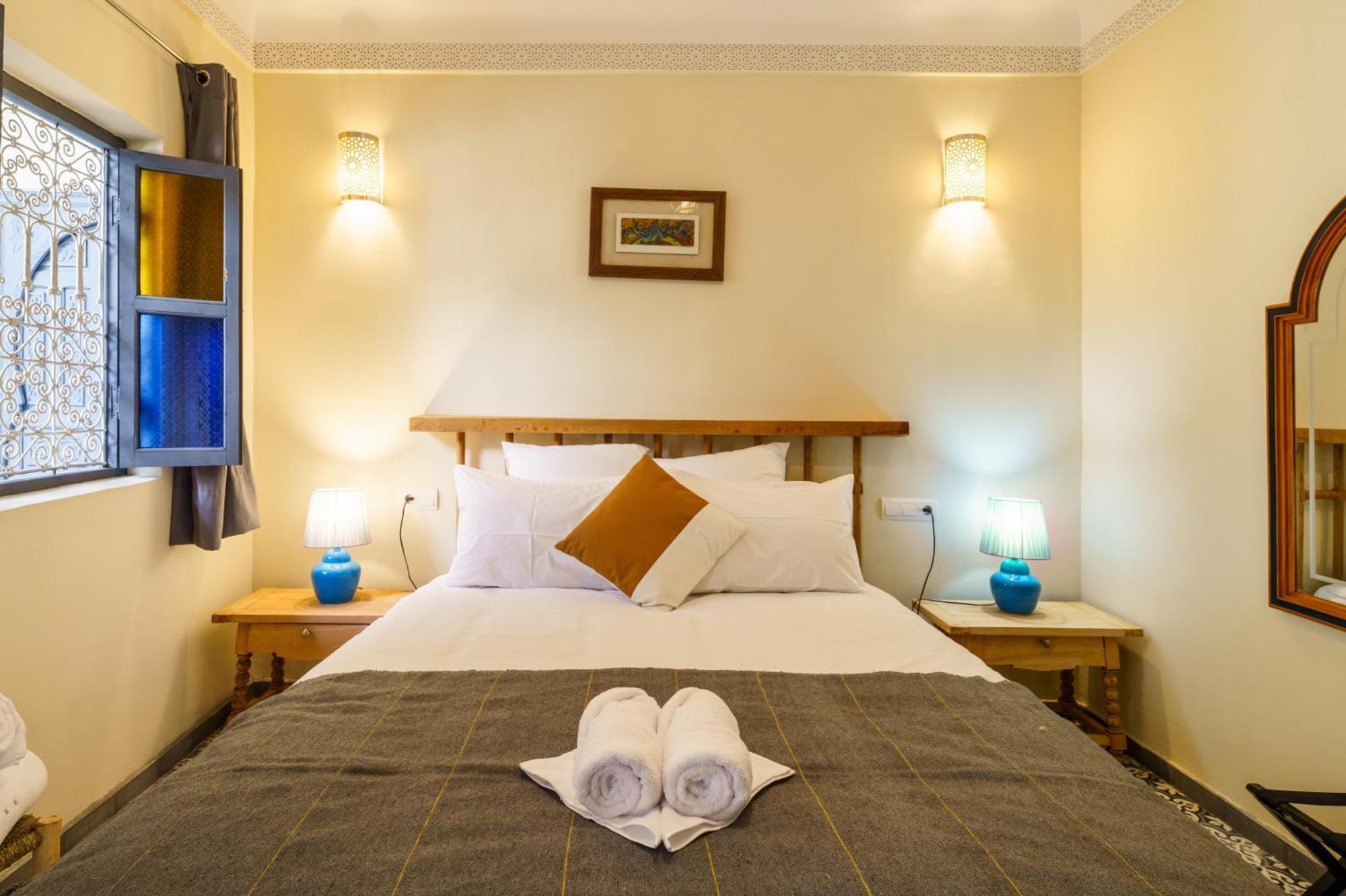 Riad 4 Chambres - Piscine & Petit Dejeuner Gratuit - Wifi Fibre Optique マラケシュ エクステリア 写真