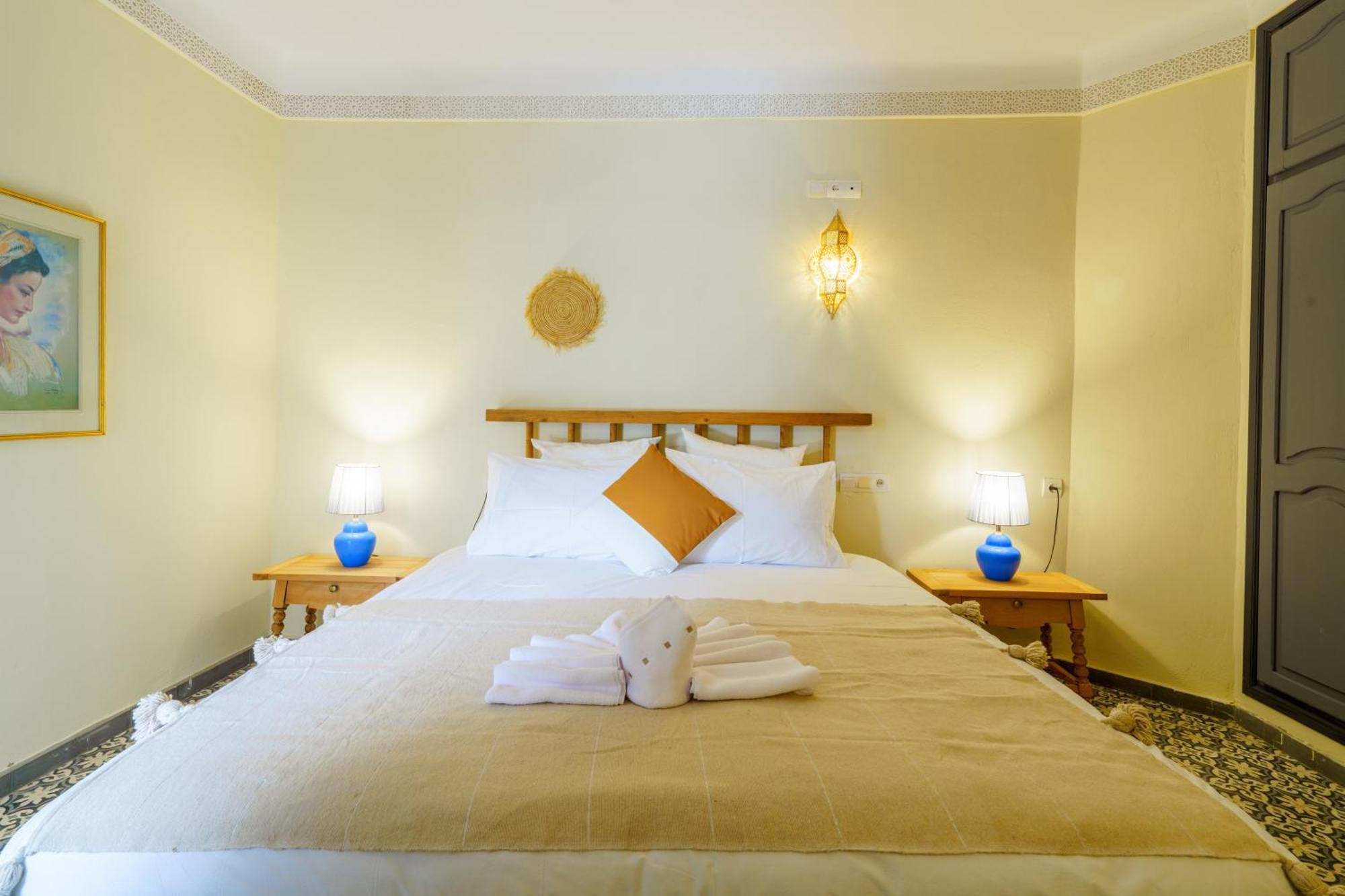 Riad 4 Chambres - Piscine & Petit Dejeuner Gratuit - Wifi Fibre Optique マラケシュ エクステリア 写真