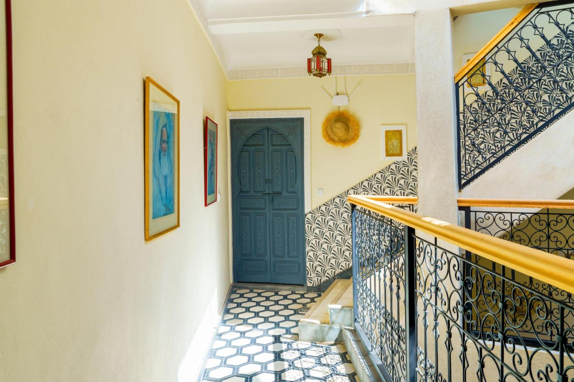 Riad 4 Chambres - Piscine & Petit Dejeuner Gratuit - Wifi Fibre Optique マラケシュ エクステリア 写真