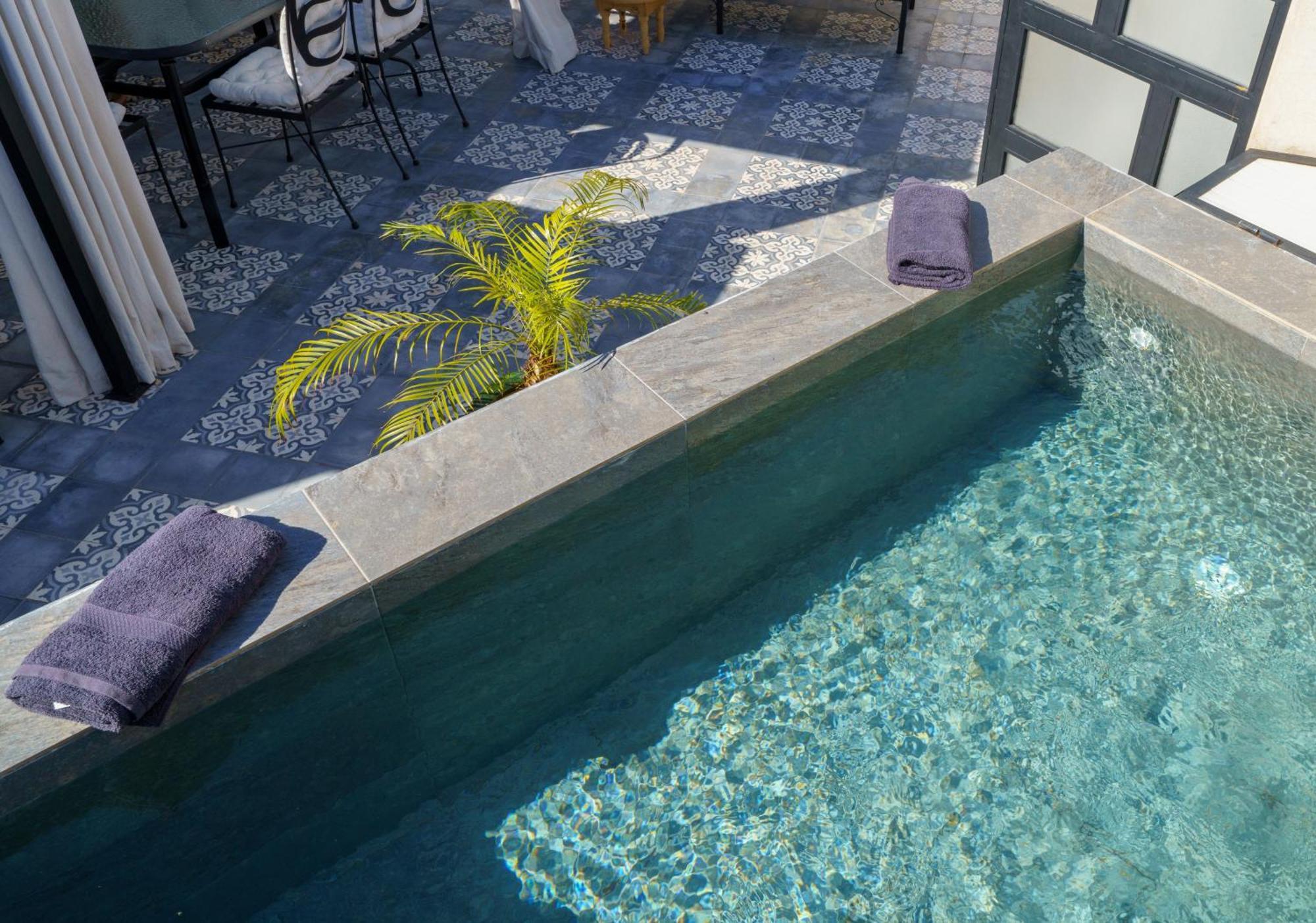 Riad 4 Chambres - Piscine & Petit Dejeuner Gratuit - Wifi Fibre Optique マラケシュ エクステリア 写真